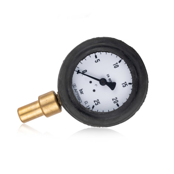 Kontrollmanomeeter ilma ühenduskeermeta, musta kaitsekummiga rõhumõõtur tulekustutite rõhu kontrollimiseks.